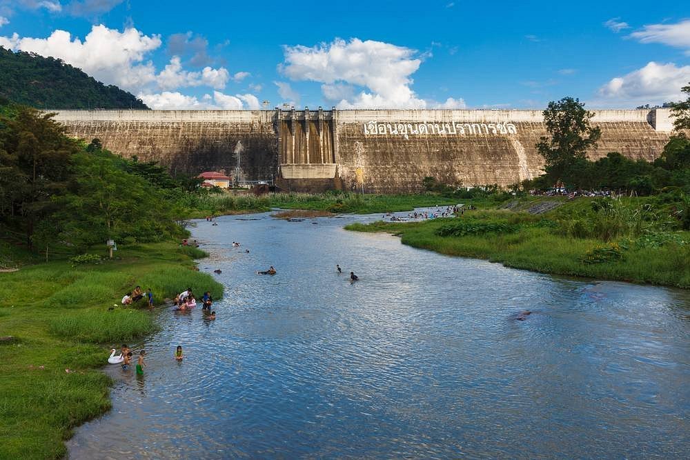 Khun Dan Dam